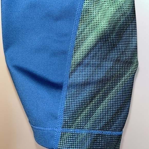 Nike Dri-Fit Pro Size Small​​​​ - Picture 4 of 9